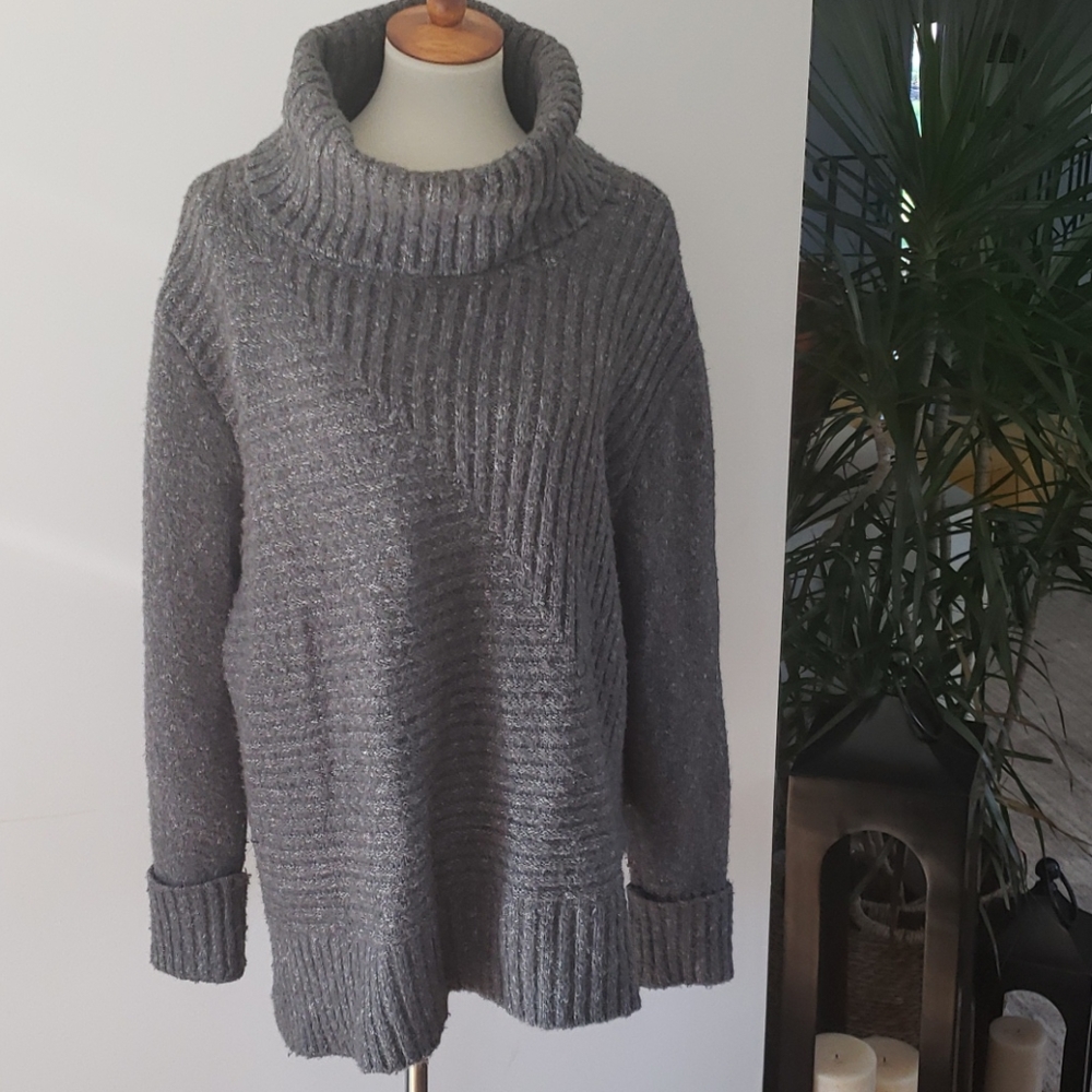 Simply Vera Turtleneck Sweater
